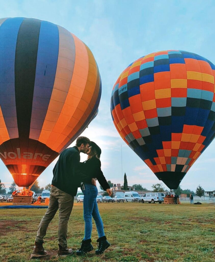 Pareja en Globo